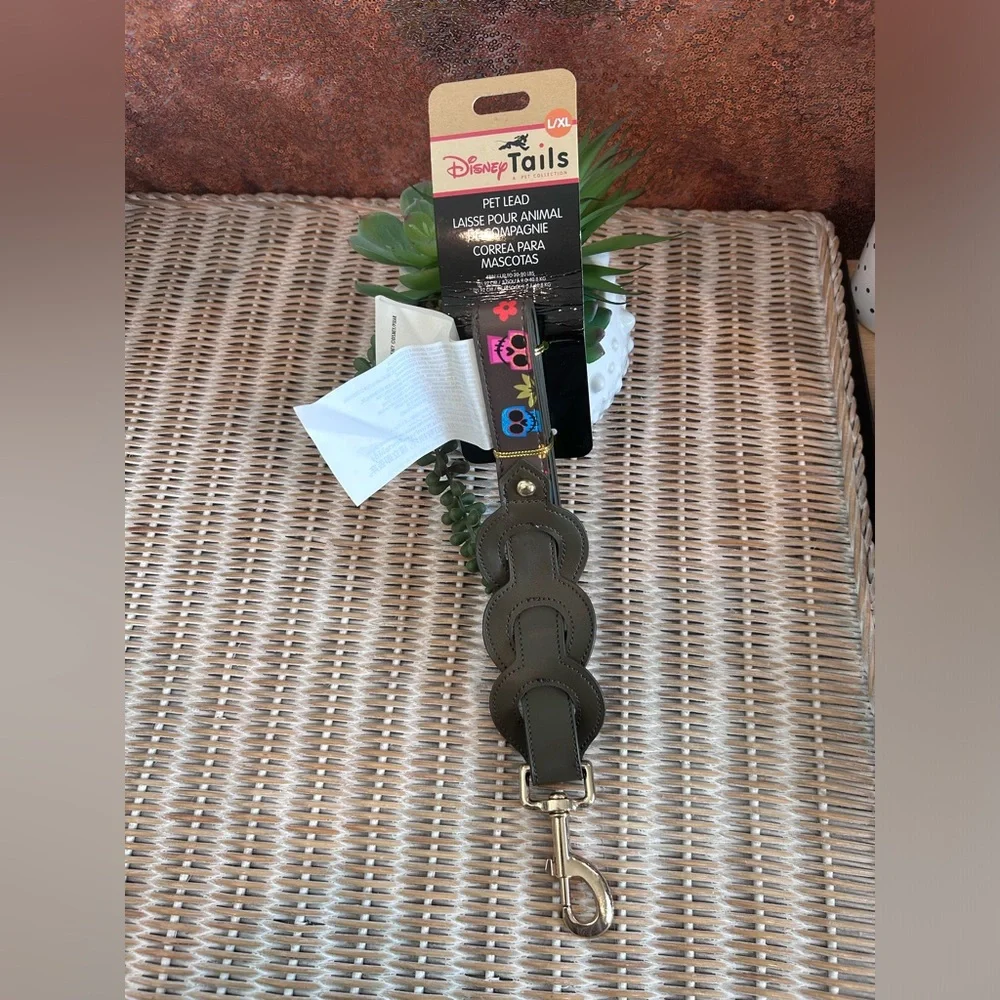 Disney Parks Disney Tails Coco Pet Lead Leash in size L/XL.